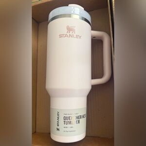 NWT Stanley Quencher H2.0 Tumbler - Rose Quartz